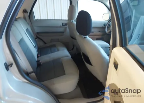 2008 Ford Escape Xlt из США, поврежденный, VIN 1FMCU93128KA41994